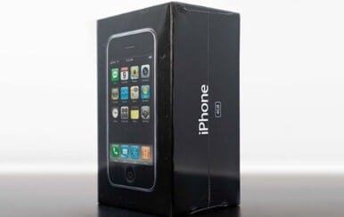 初代4G版本iPhone拍卖：价格将超70万