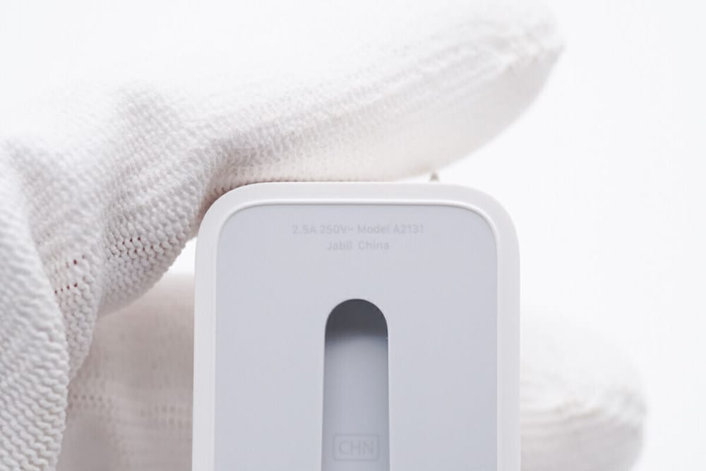 苹果70W氮化镓充电器支持USB-C PD充电，捷普成为充电器插脚供应商