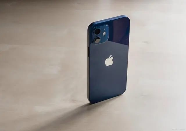 iPhone15与iPhone14电池容量揭秘：谁将成为续航之王？