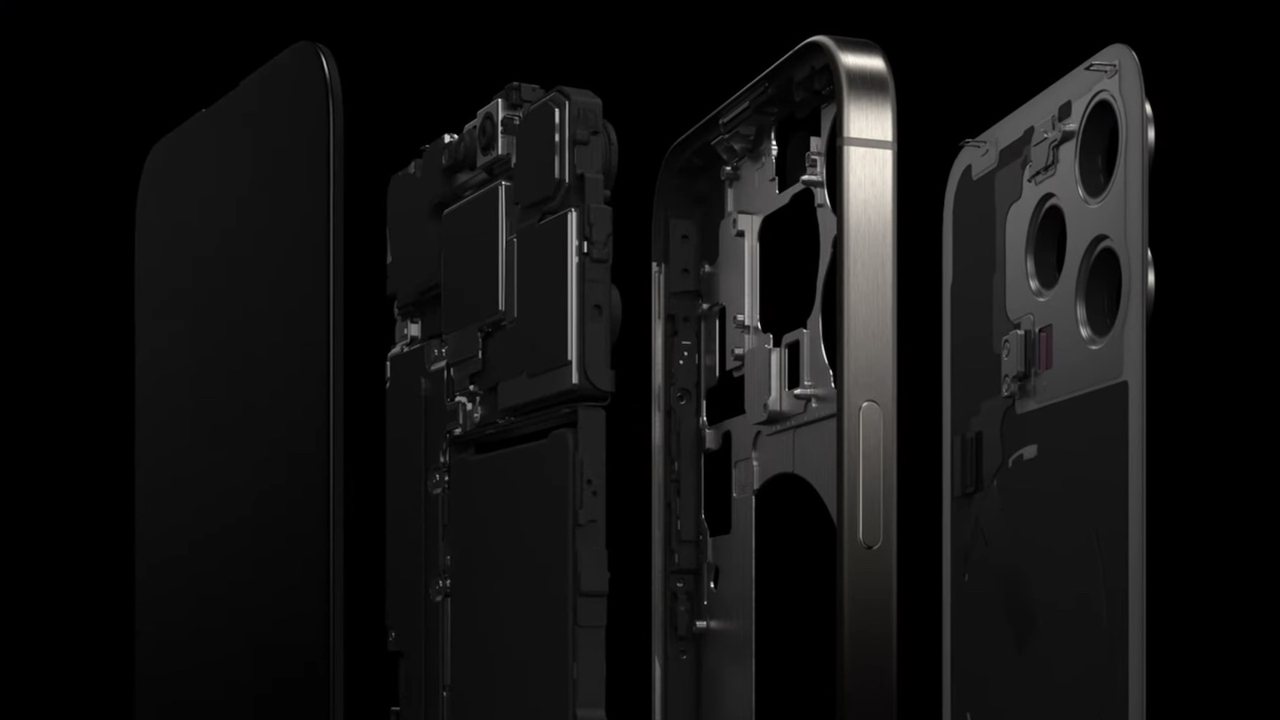 苹果 iPhone 15 Pro 更轻巧，除了钛金属还有转动惯量的变化